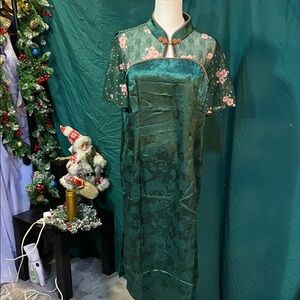 Elegant Green Maxi Dress